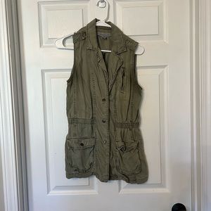 Kenneth Cole Reaction Olive vest size small